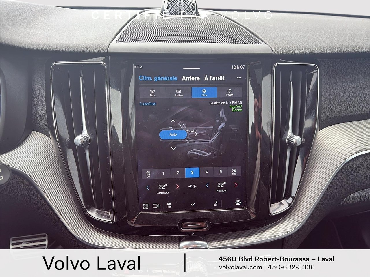 2022 Volvo XC60 - Image 22