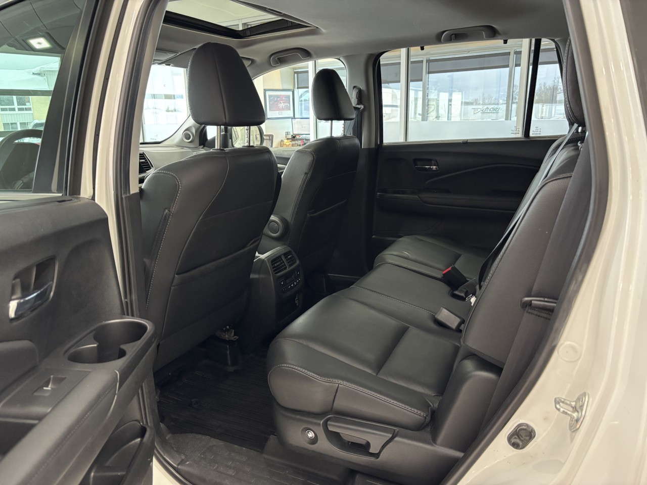 2021 Honda Pilot - Image 11