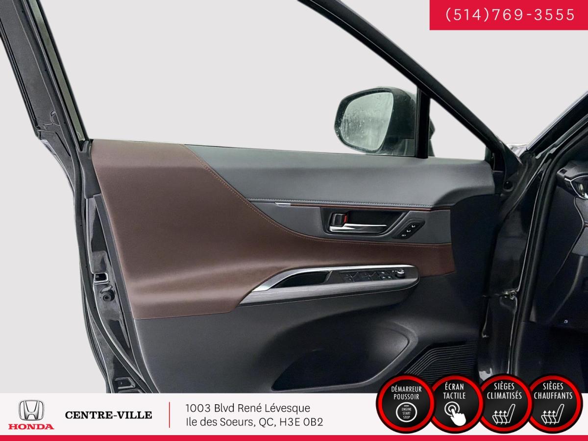 2021 Toyota Venza - Image 12