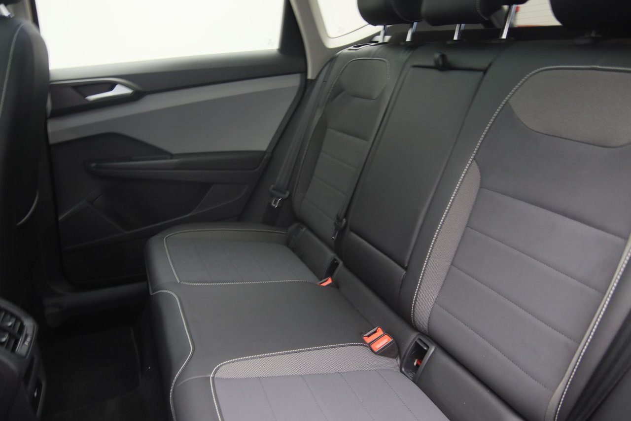 2023 Volkswagen Taos - Image 10