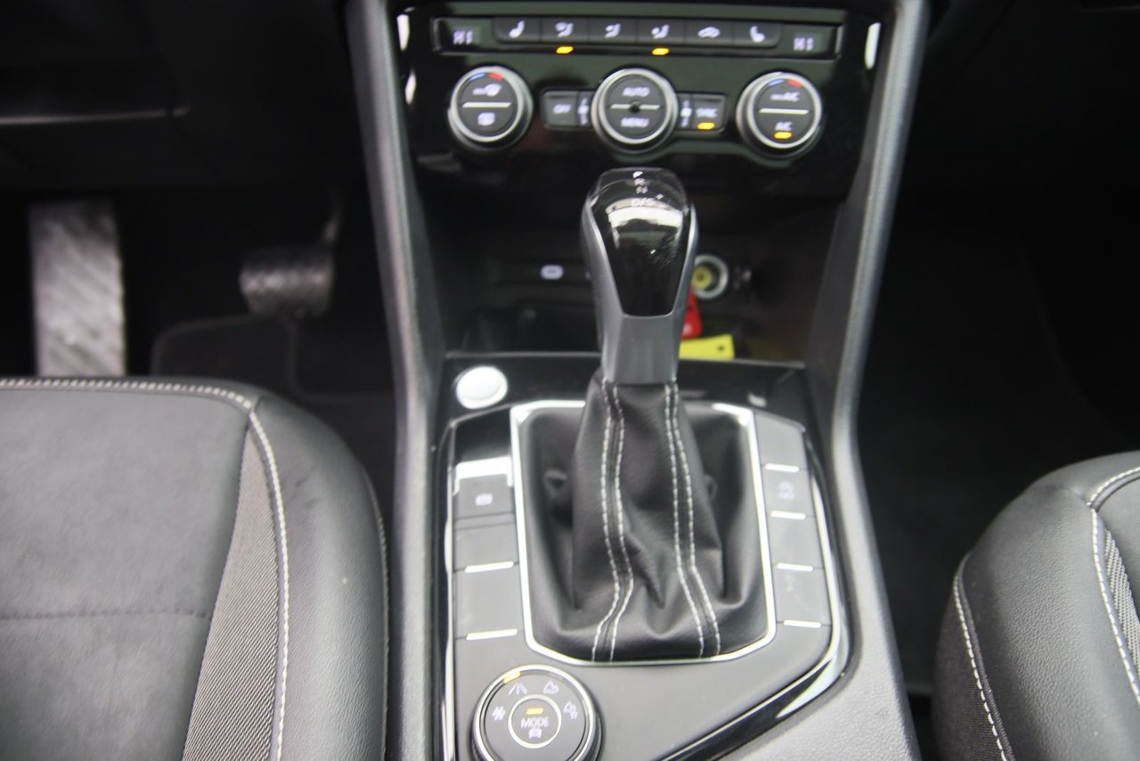 2023 Volkswagen Taos - Image 14