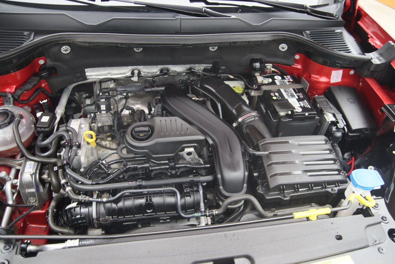 2023 Volkswagen Taos - Image 17