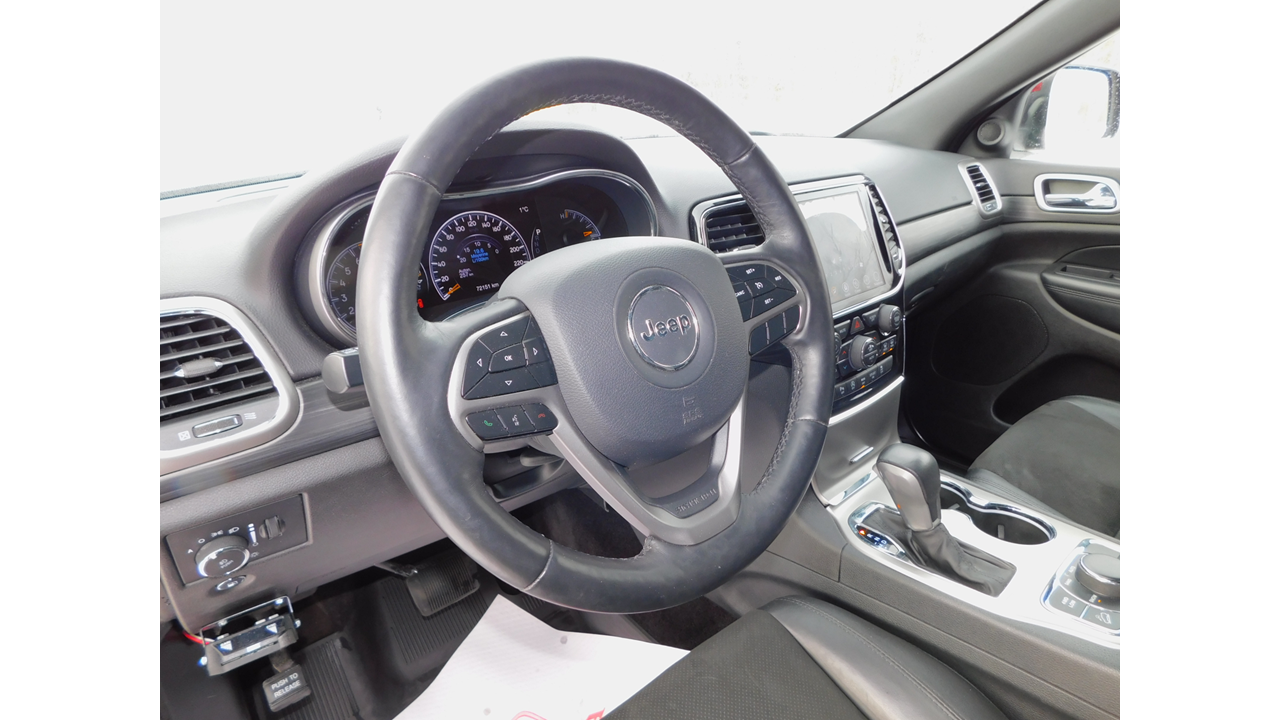 2019 Jeep Grand Cherokee - Image 16