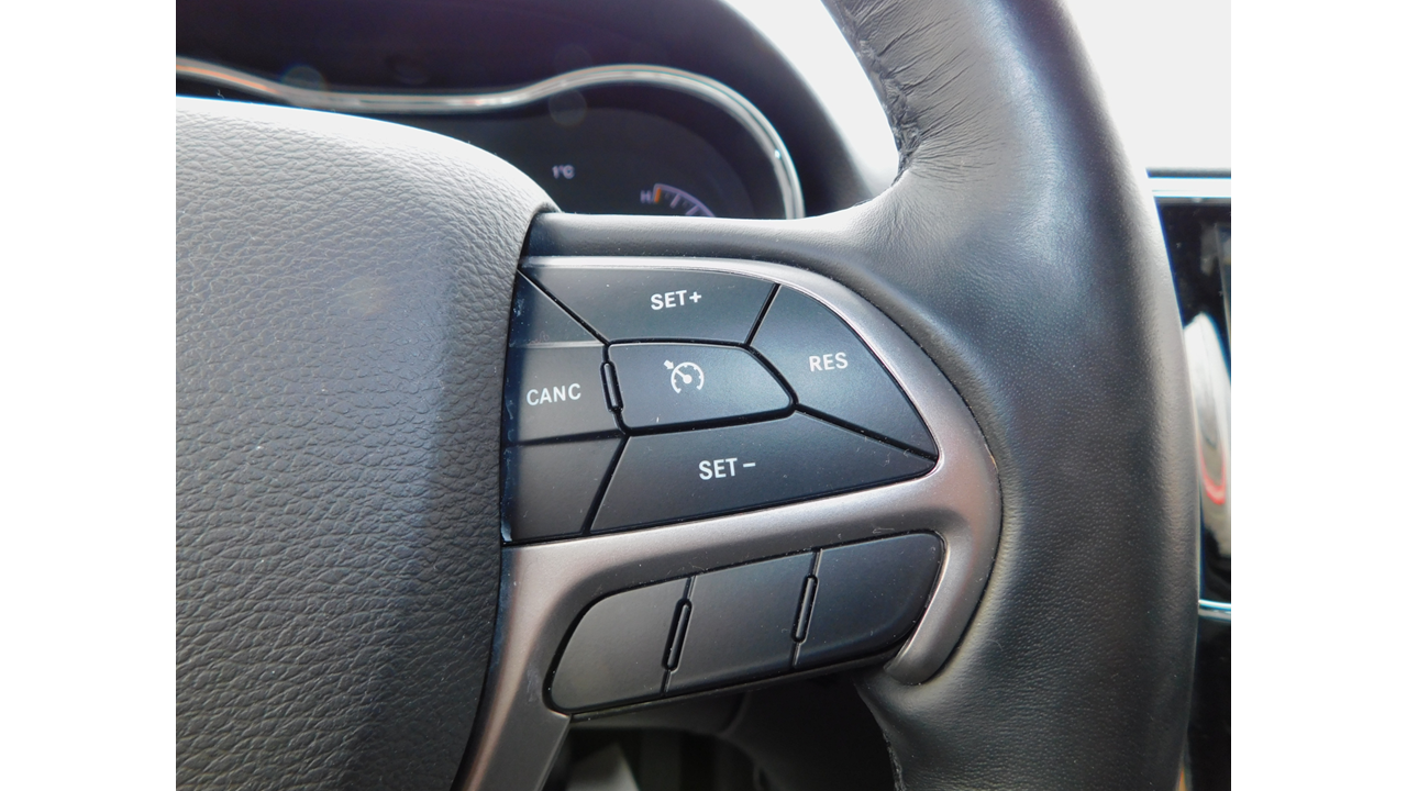 2019 Jeep Grand Cherokee - Image 21