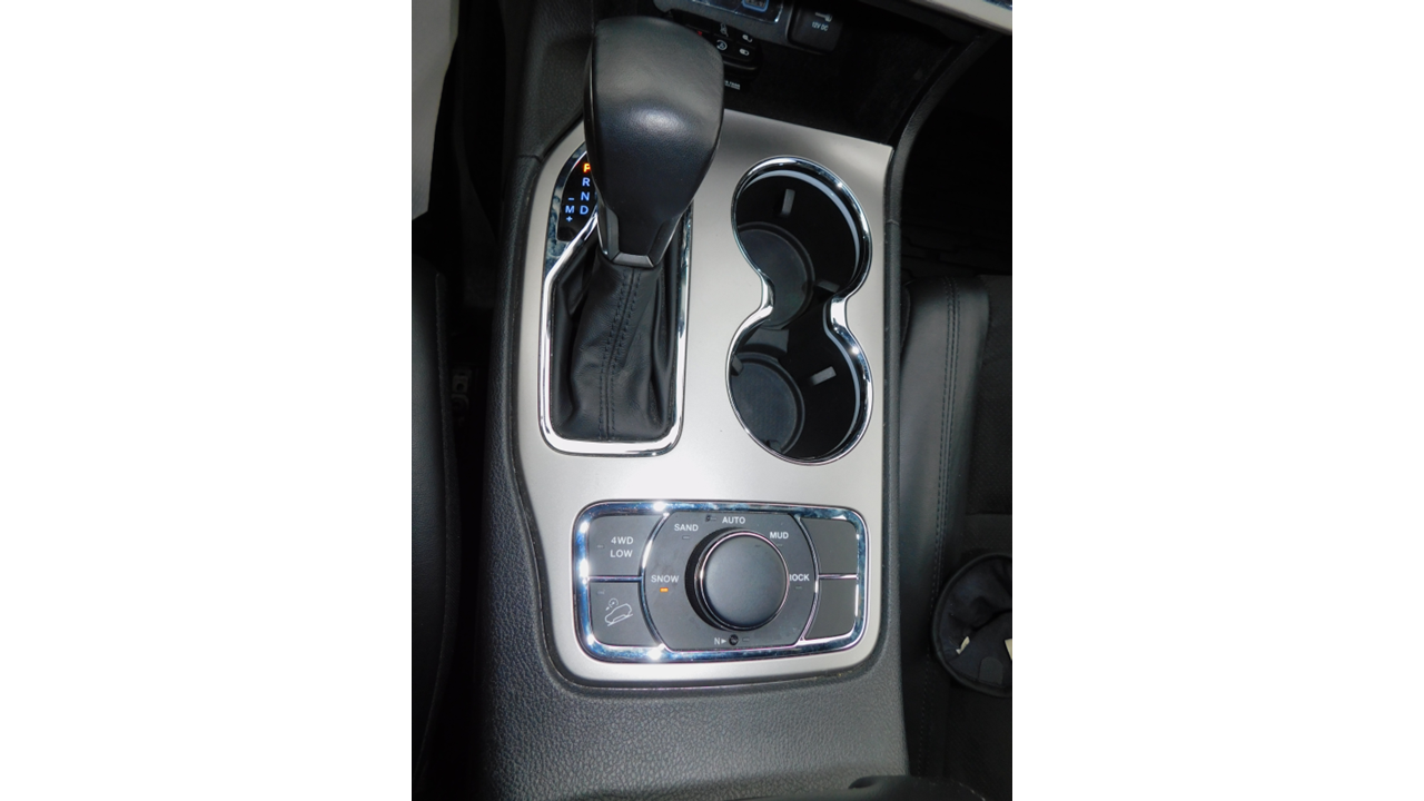 2019 Jeep Grand Cherokee - Image 28