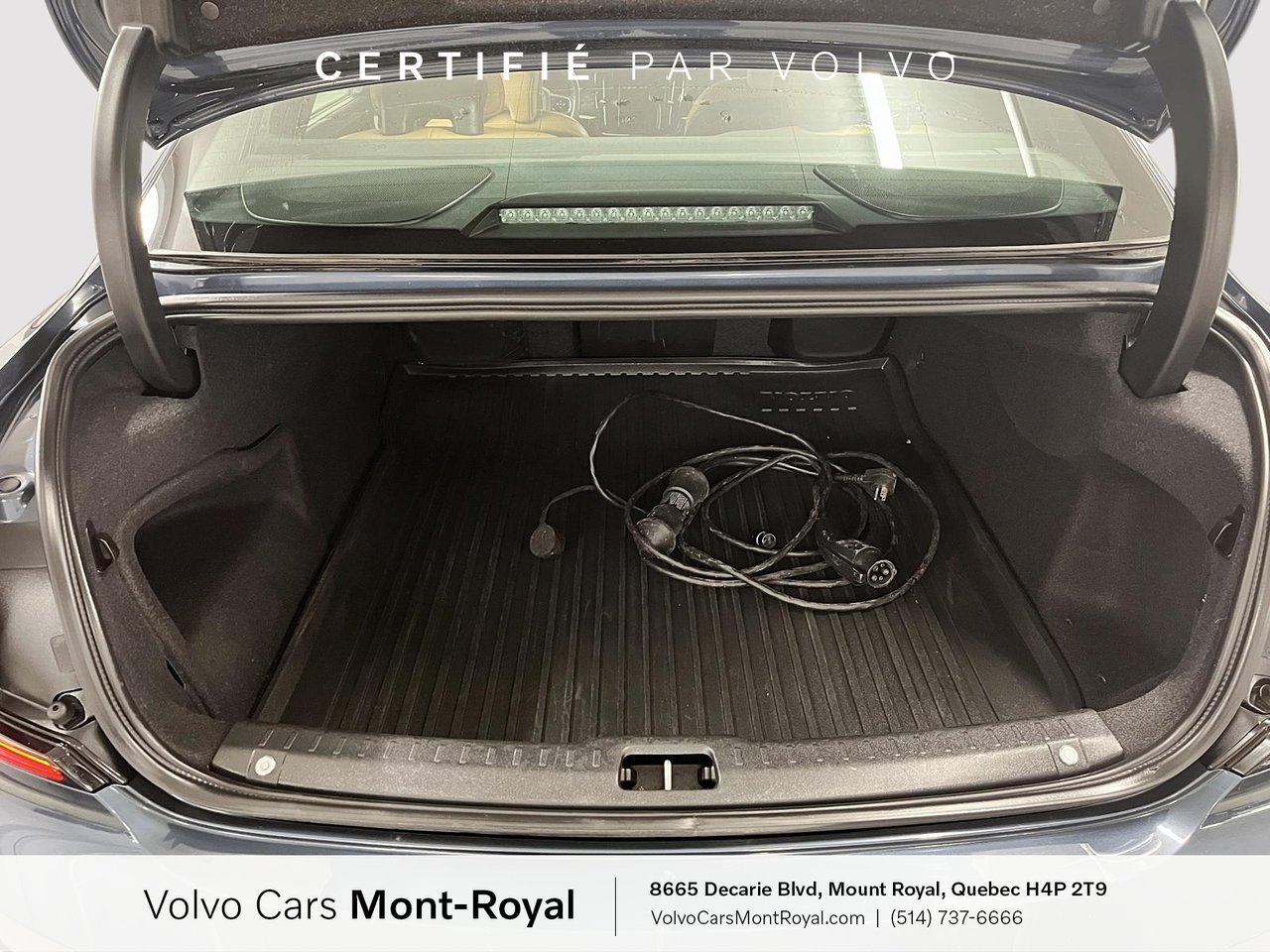 2022 Volvo S90 Recharge Plug-In Hybrid - Image 5