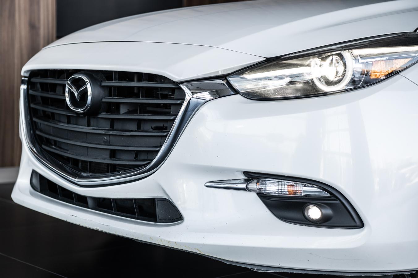 2018 Mazda Mazda3 - Image 4