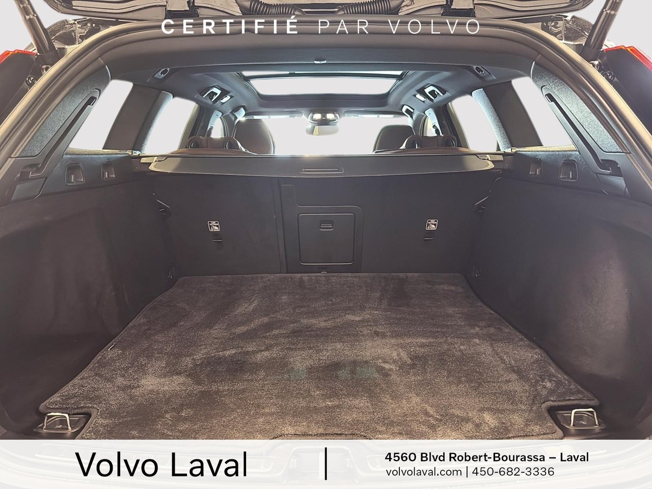 2023 Volvo V60 Cross Country - Image 17