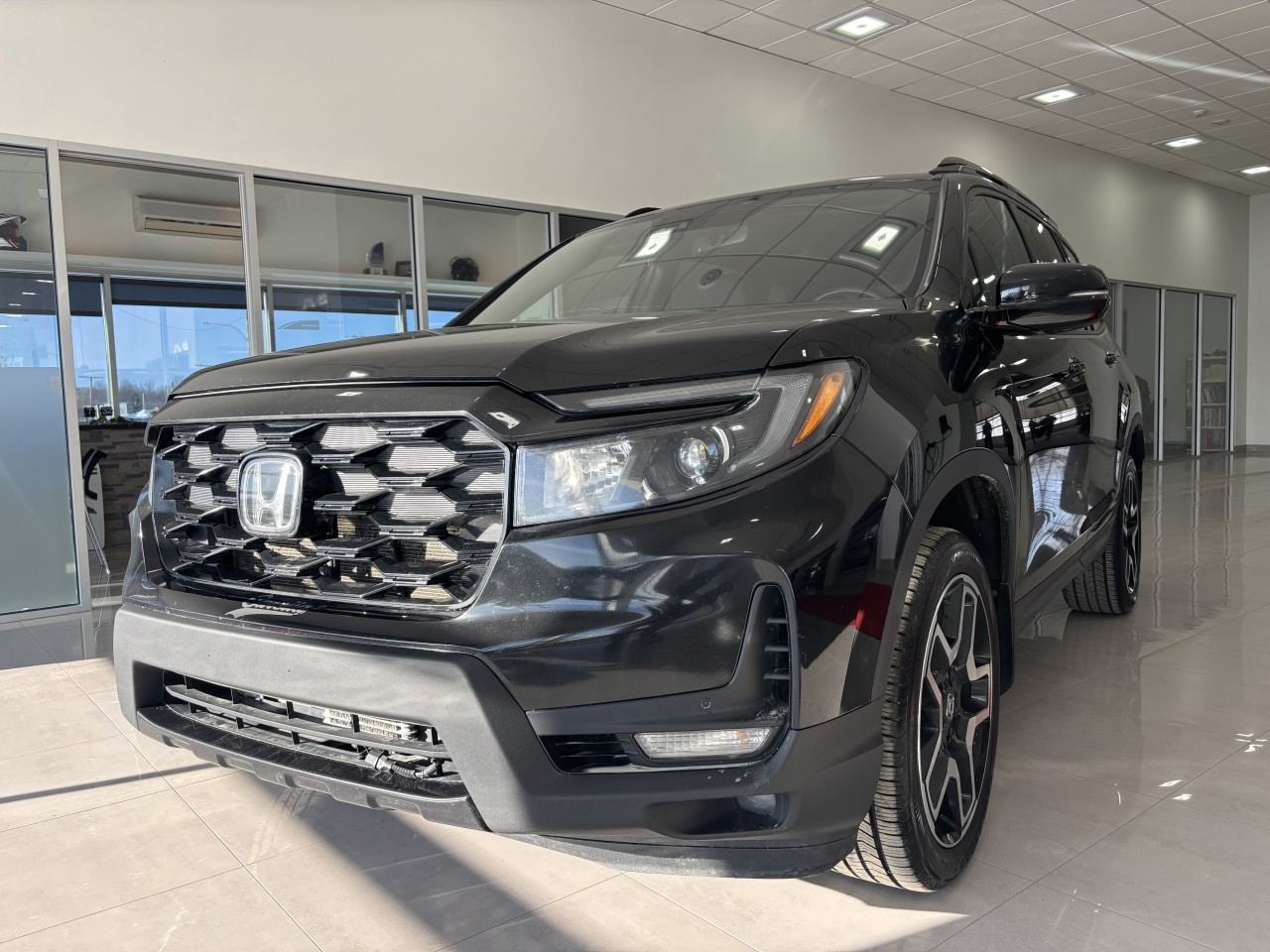 2022 Honda Passport - Image 4