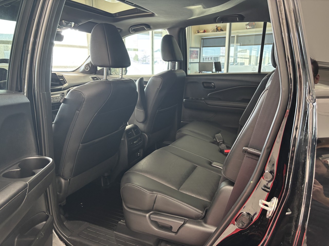 2022 Honda Passport - Image 11