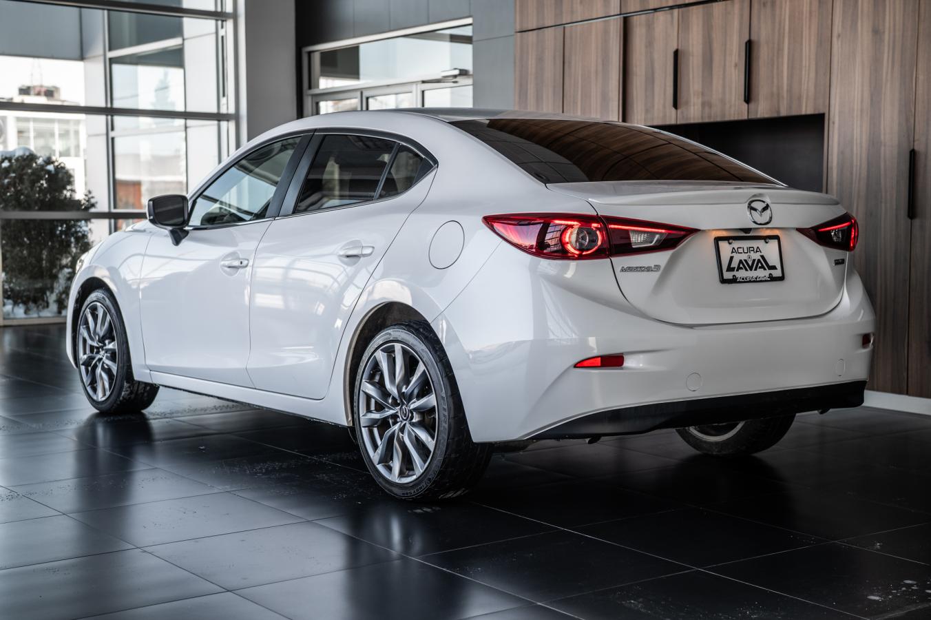 2018 Mazda Mazda3 - Image 7