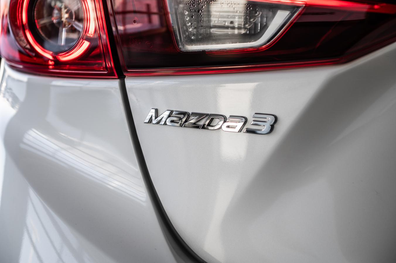 2018 Mazda Mazda3 - Image 9