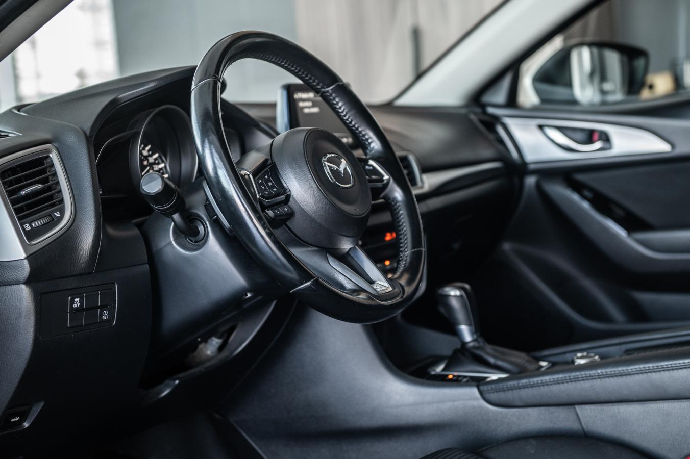 2018 Mazda Mazda3 - Image 14