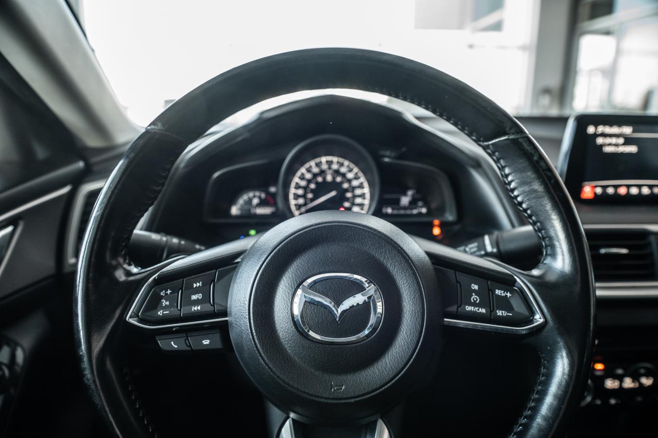 2018 Mazda Mazda3 - Image 16