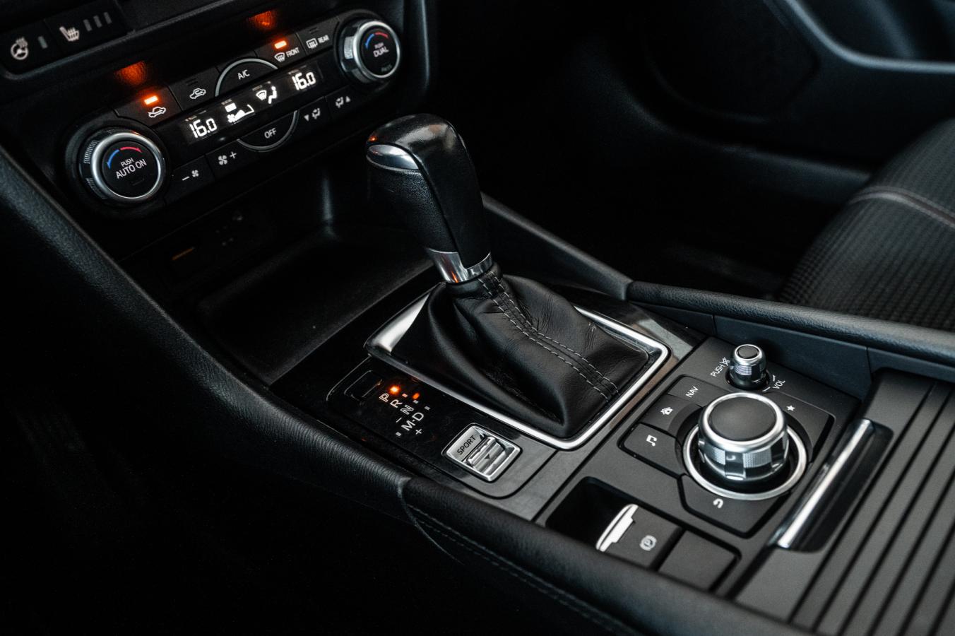 2018 Mazda Mazda3 - Image 24