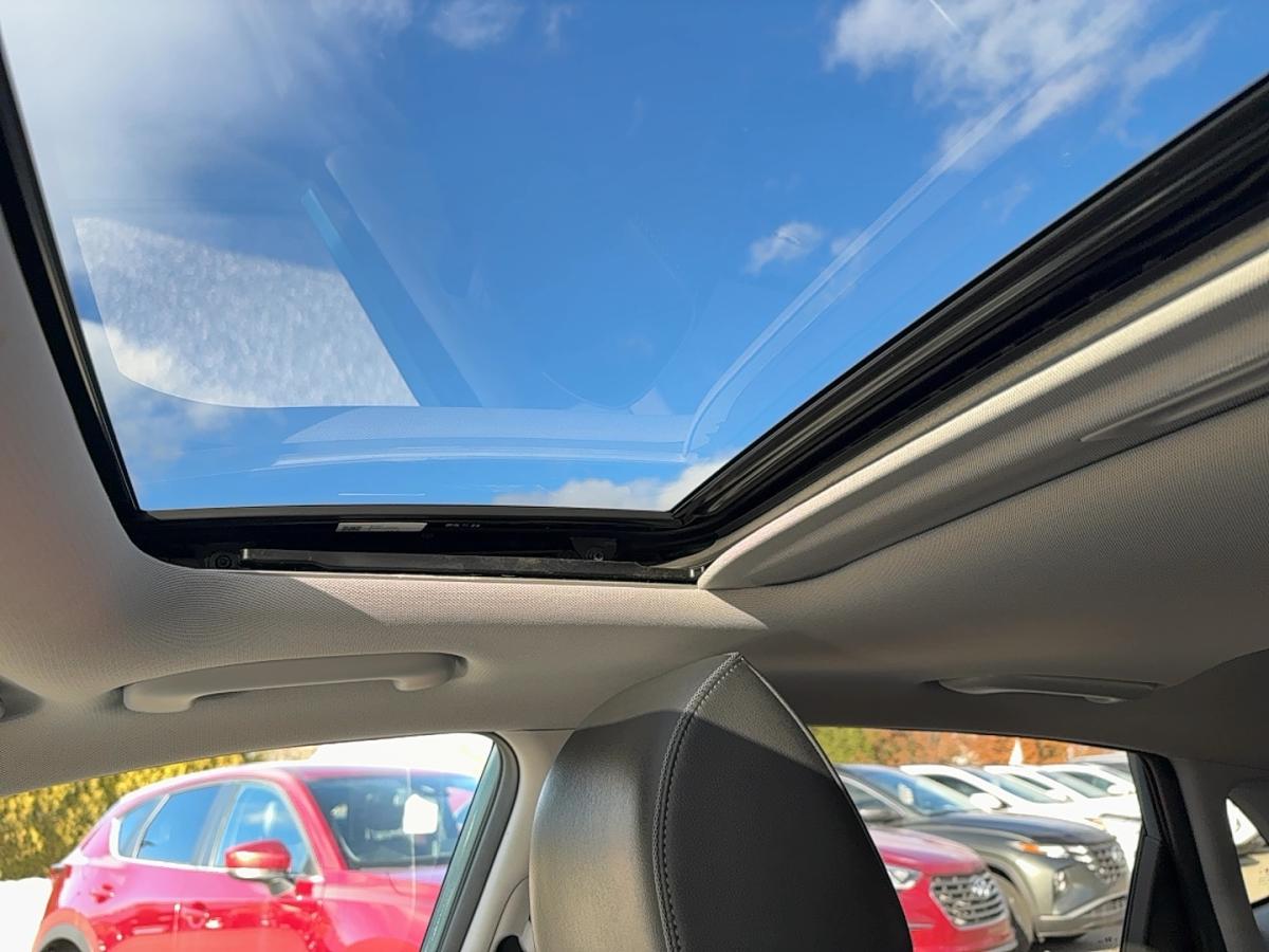 2019 Hyundai Kona Electric - Image 17