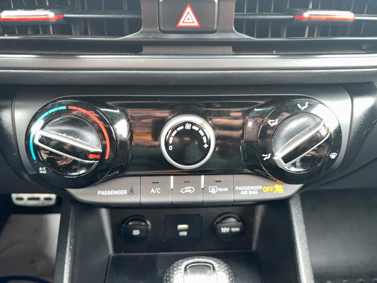 2022 Hyundai Kona - Image 13