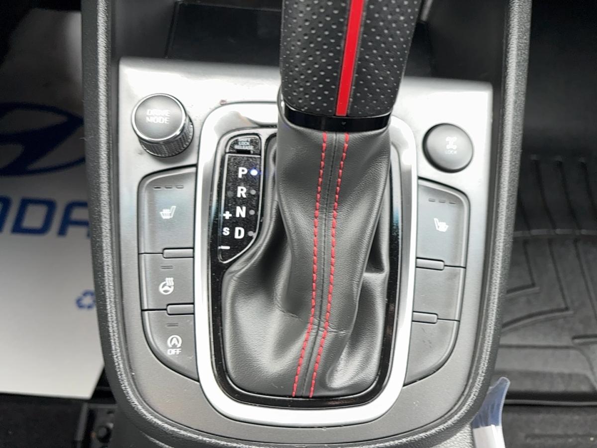 2022 Hyundai Kona - Image 15