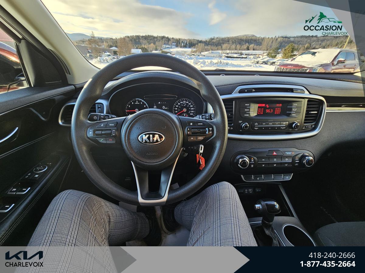 2016 Kia Sorento - Image 10