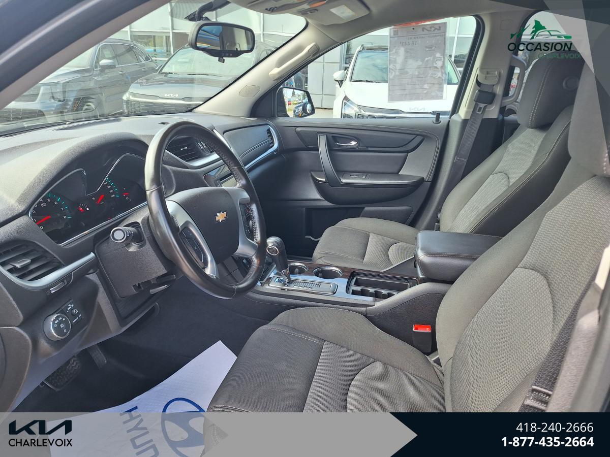 2017 Chevrolet Traverse - Image 10