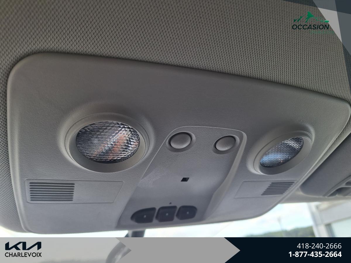 2017 Chevrolet Traverse - Image 19