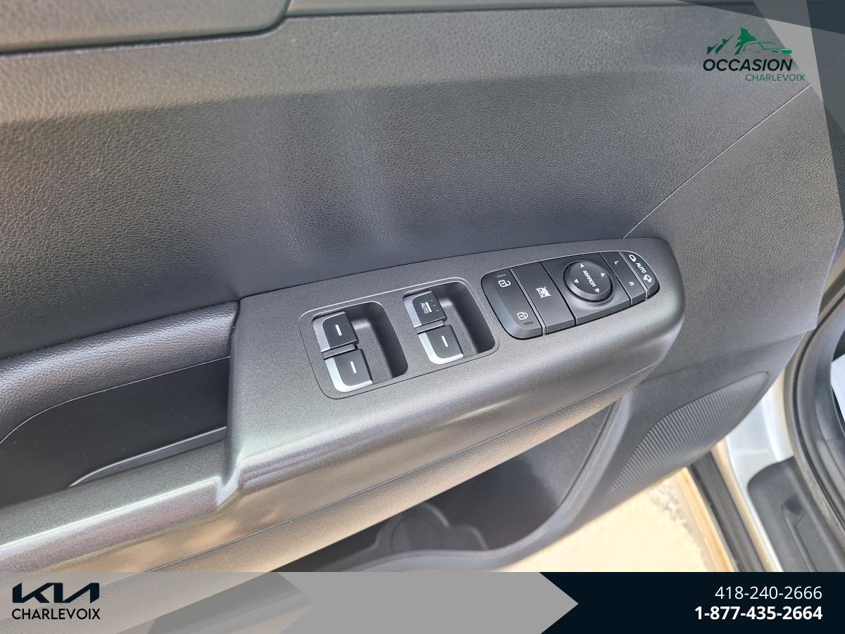 2021 Kia Sportage - Image 12