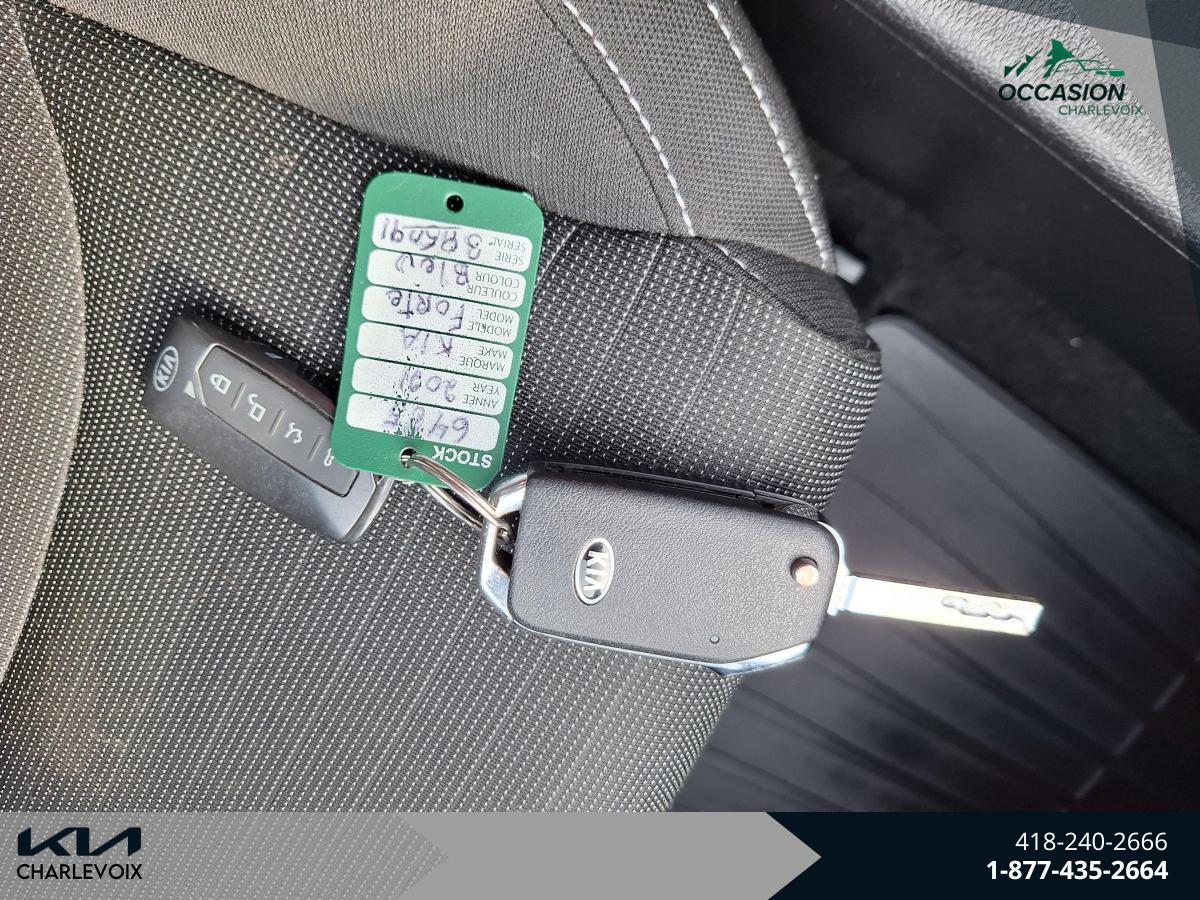 2021 Kia Forte - Image 21