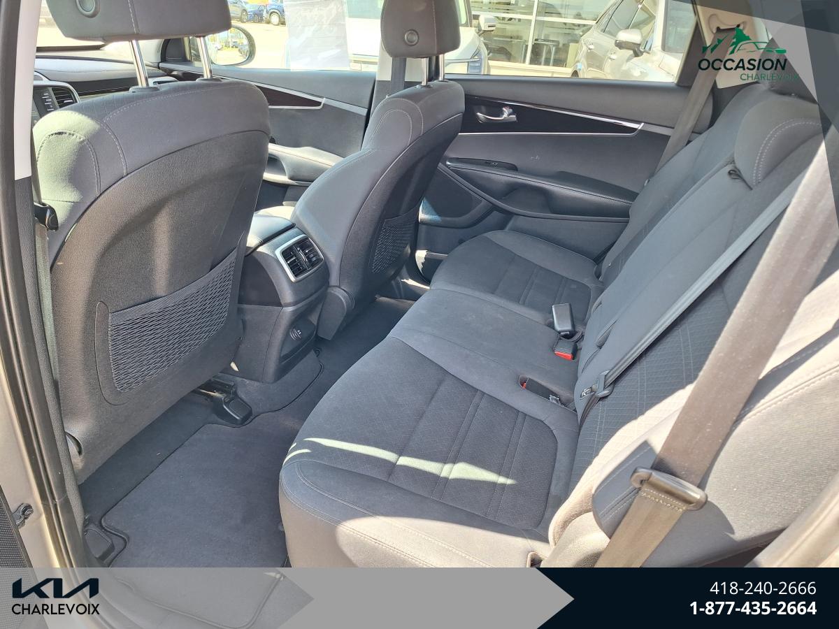 2019 Kia Sorento - Image 9