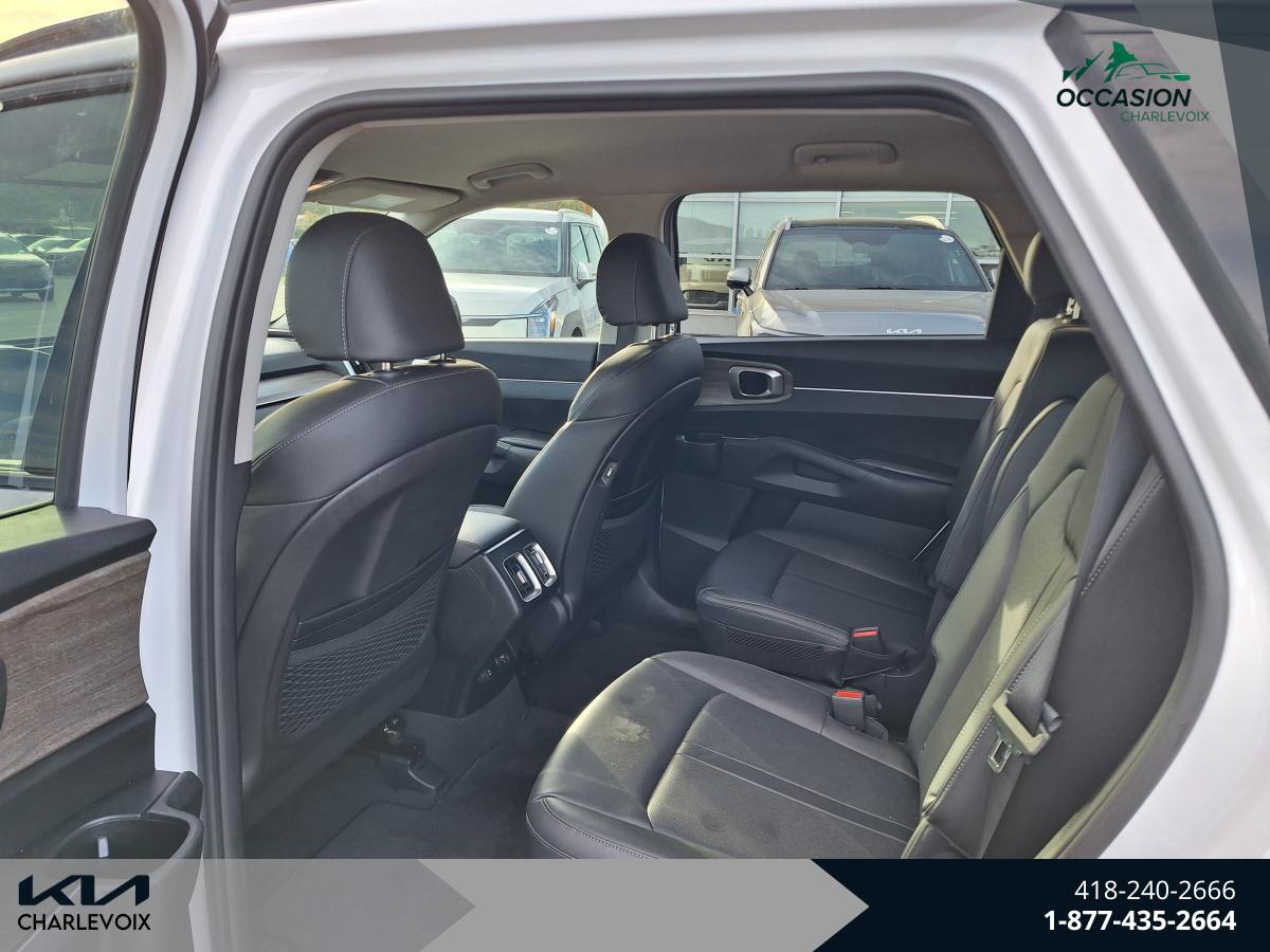 2022 Kia Sorento - Image 10