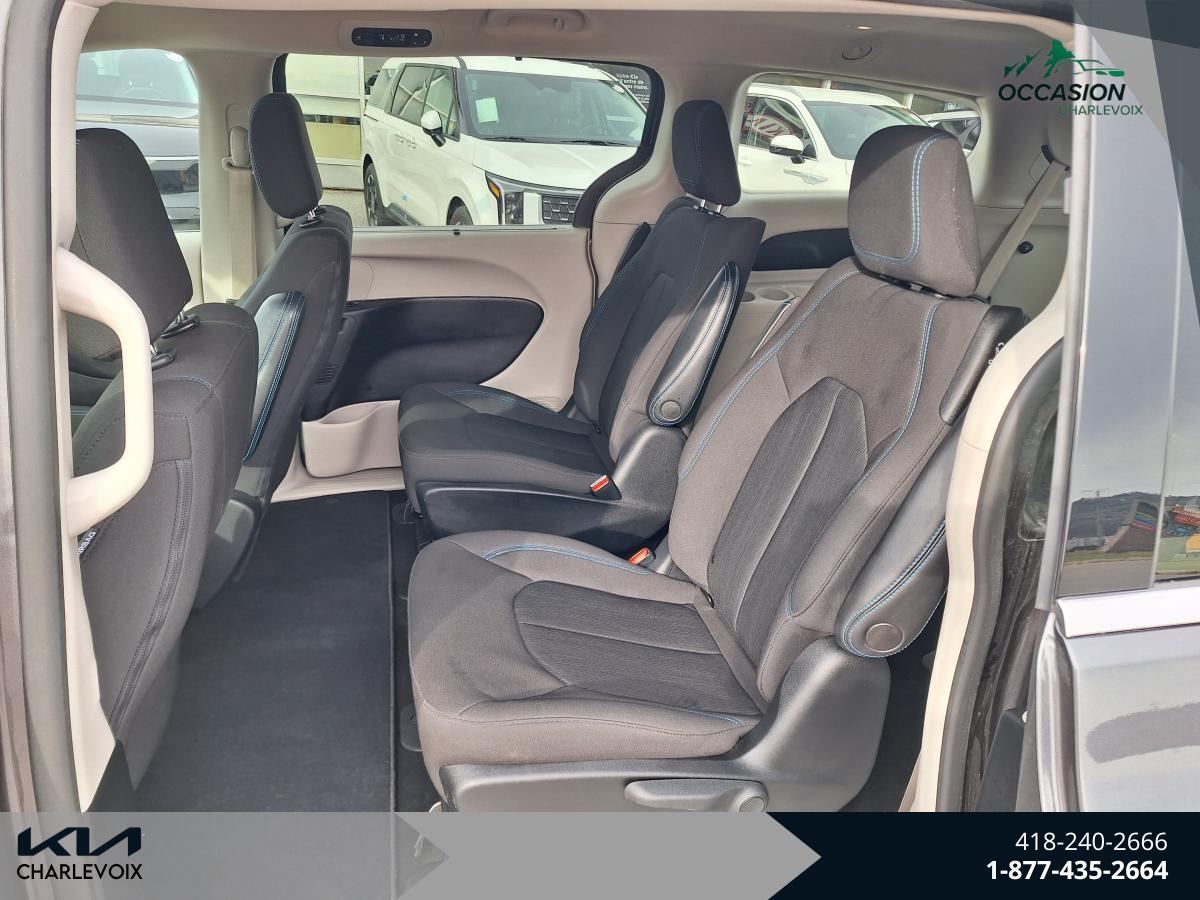 2021 Chrysler Pacifica Plug-In Hybrid - Image 8