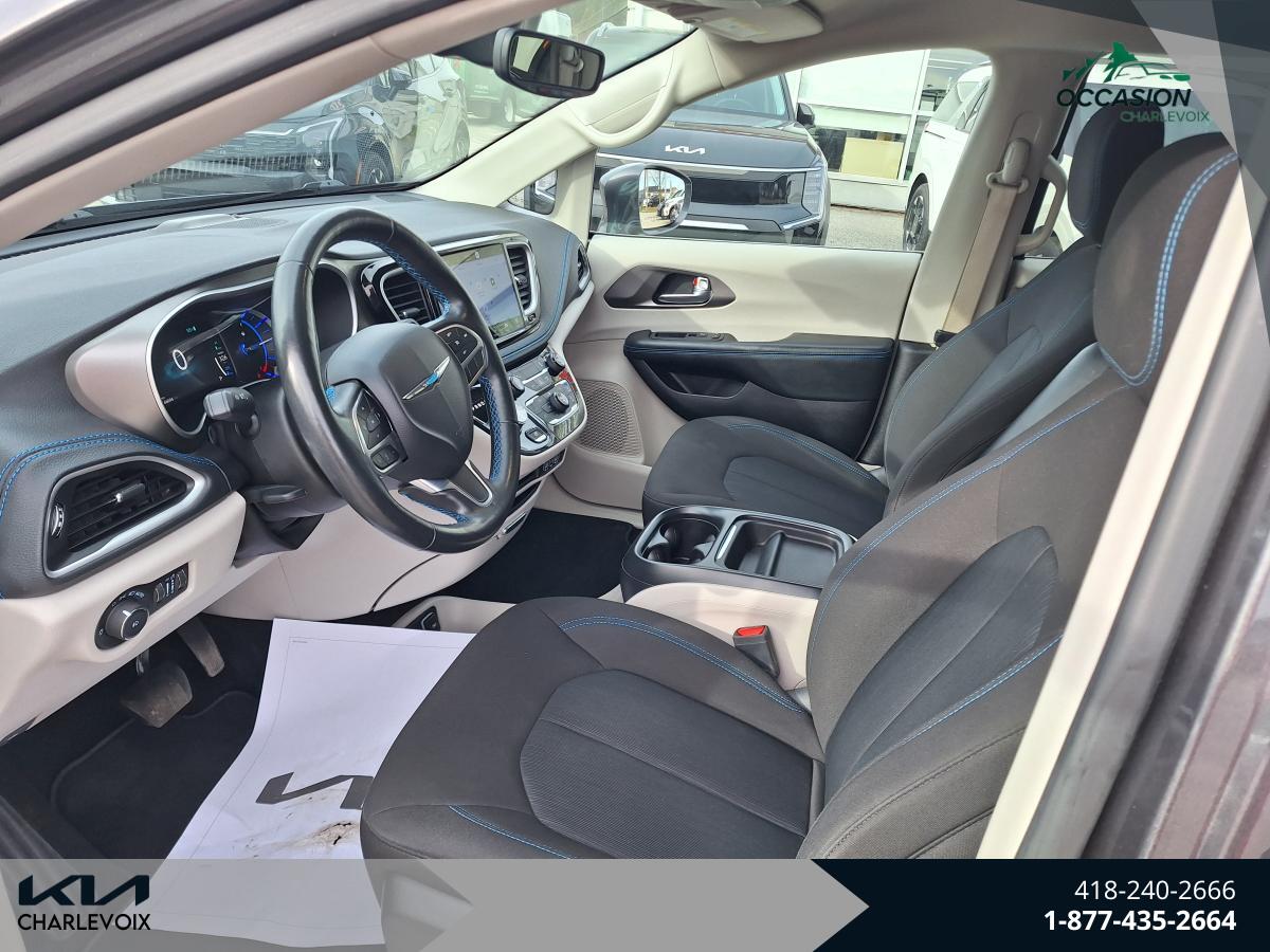 2021 Chrysler Pacifica Plug-In Hybrid - Image 9