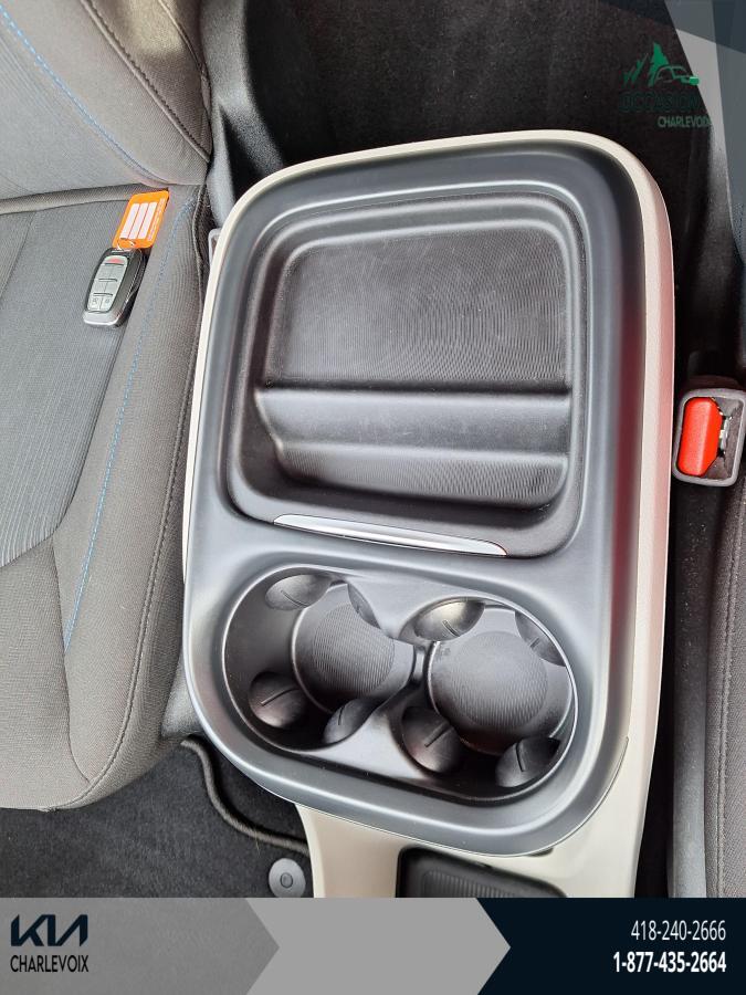 2021 Chrysler Pacifica Plug-In Hybrid - Image 19