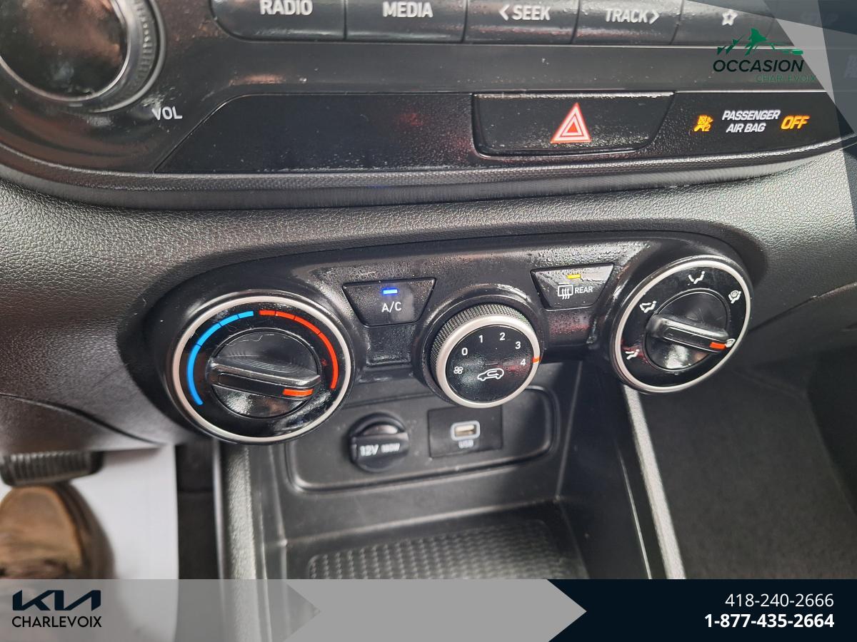 2021 Hyundai Venue - Image 16