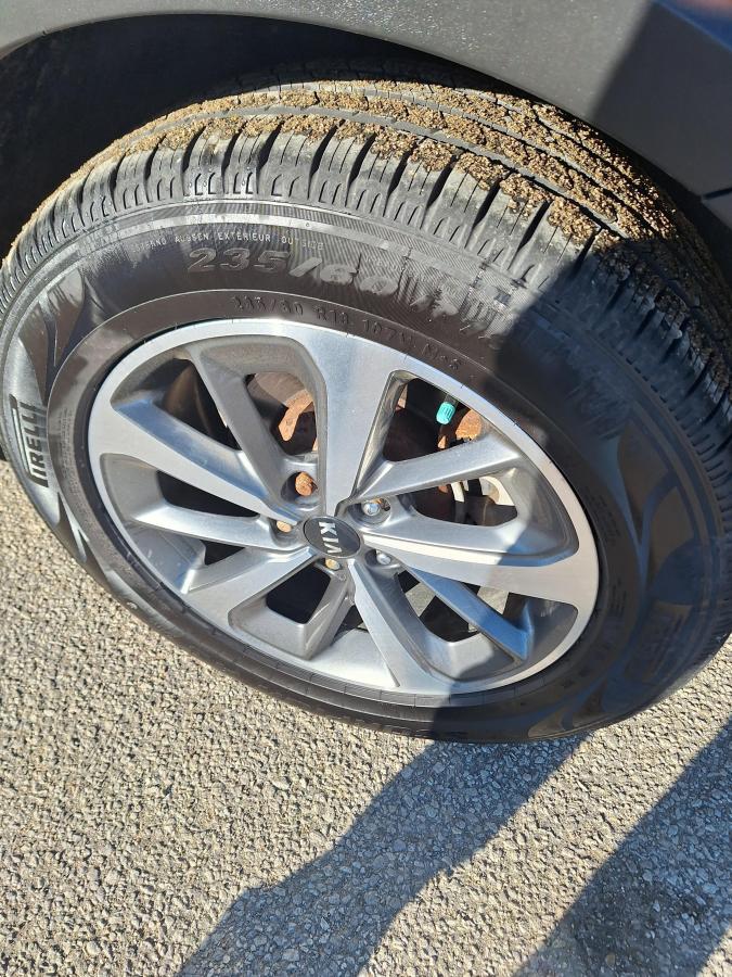 2019 Kia Sorento - Image 8