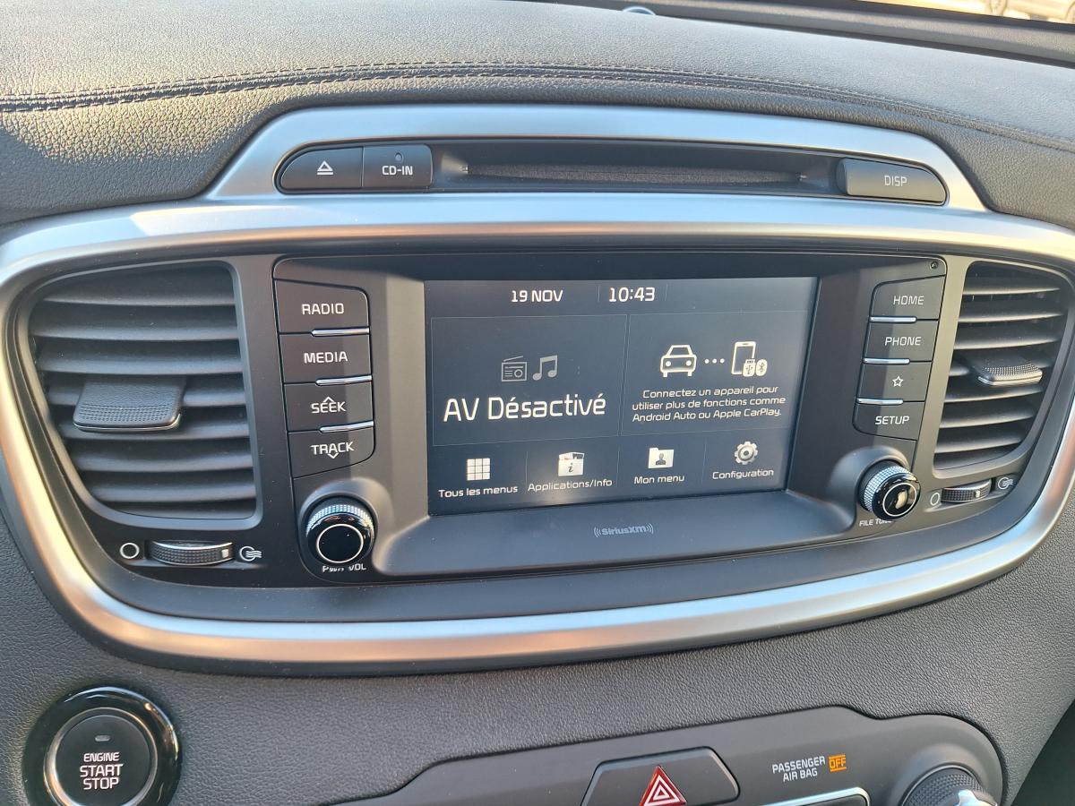 2019 Kia Sorento - Image 17