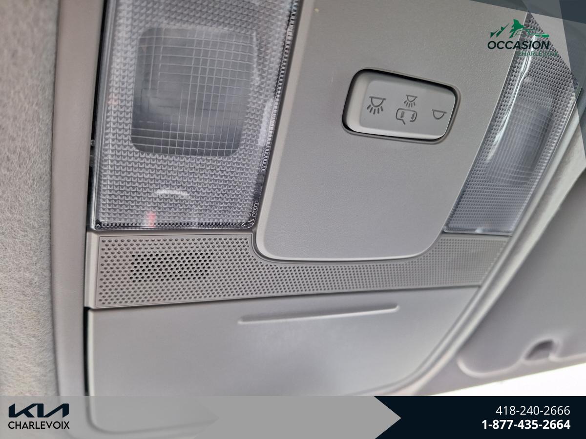 2023 Kia Forte - Image 18