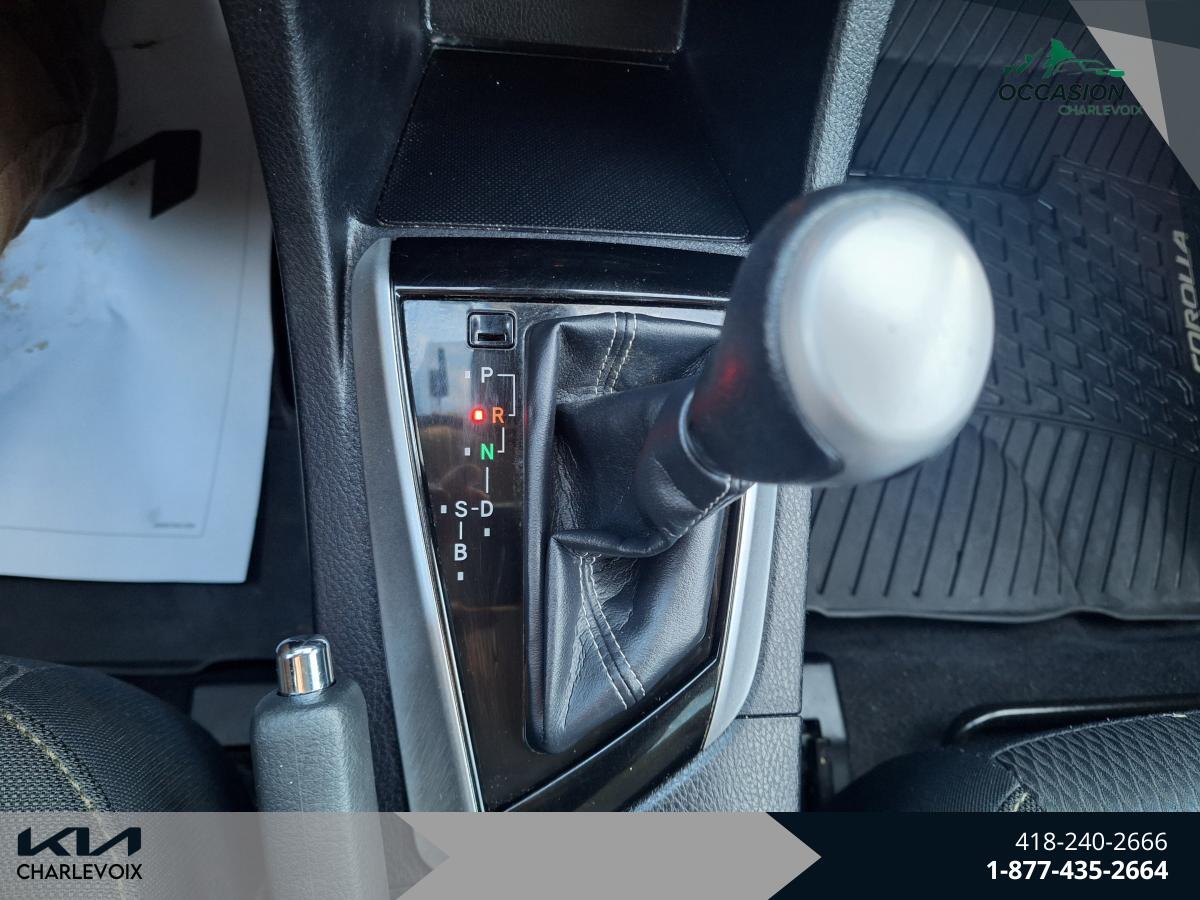 2018 Toyota Corolla - Image 16