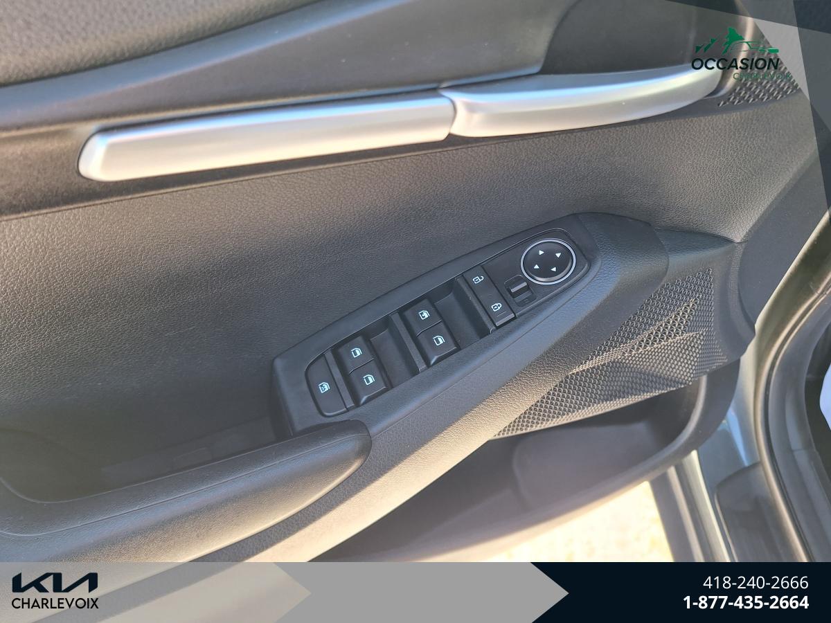 2023 Kia Seltos - Image 11