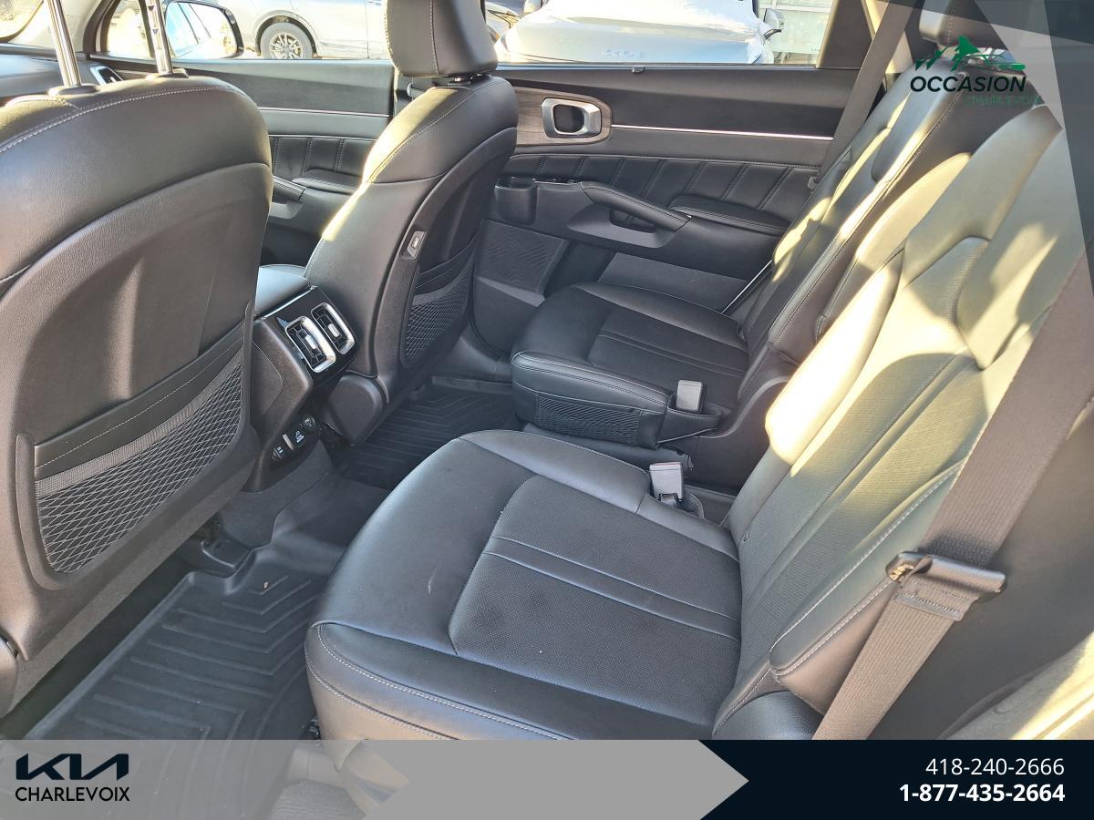 2022 Kia Sorento - Image 10