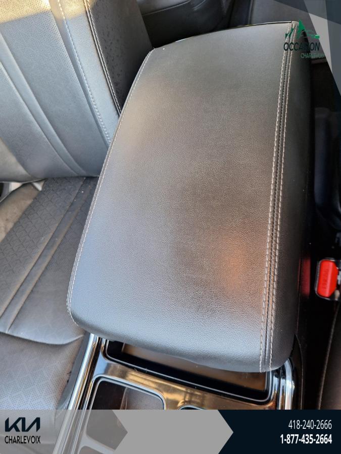 2022 Kia Sorento - Image 25