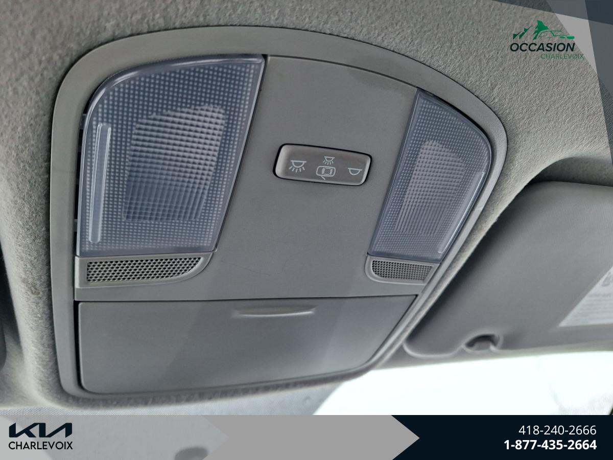 2023 Kia Rio5 - Image 18