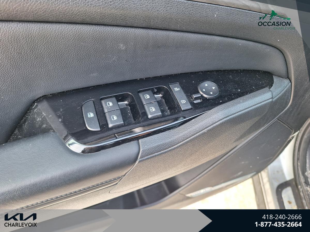 2023 Kia Sportage - Image 11