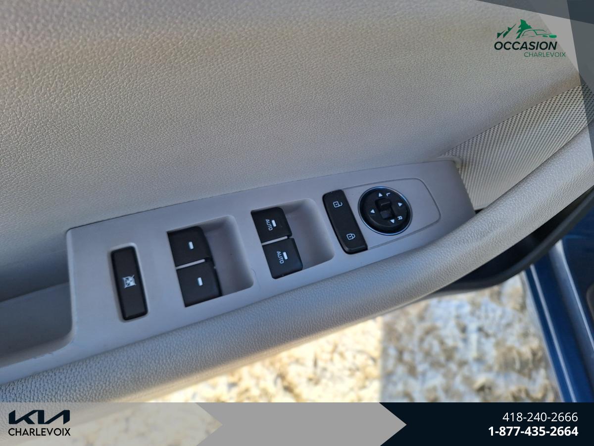 2015 Hyundai Sonata - Image 11