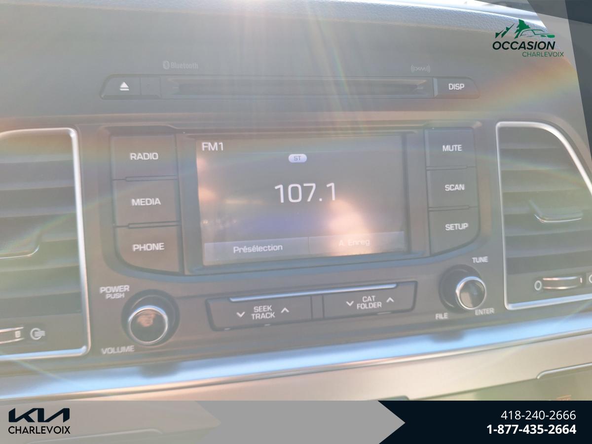 2015 Hyundai Sonata - Image 14