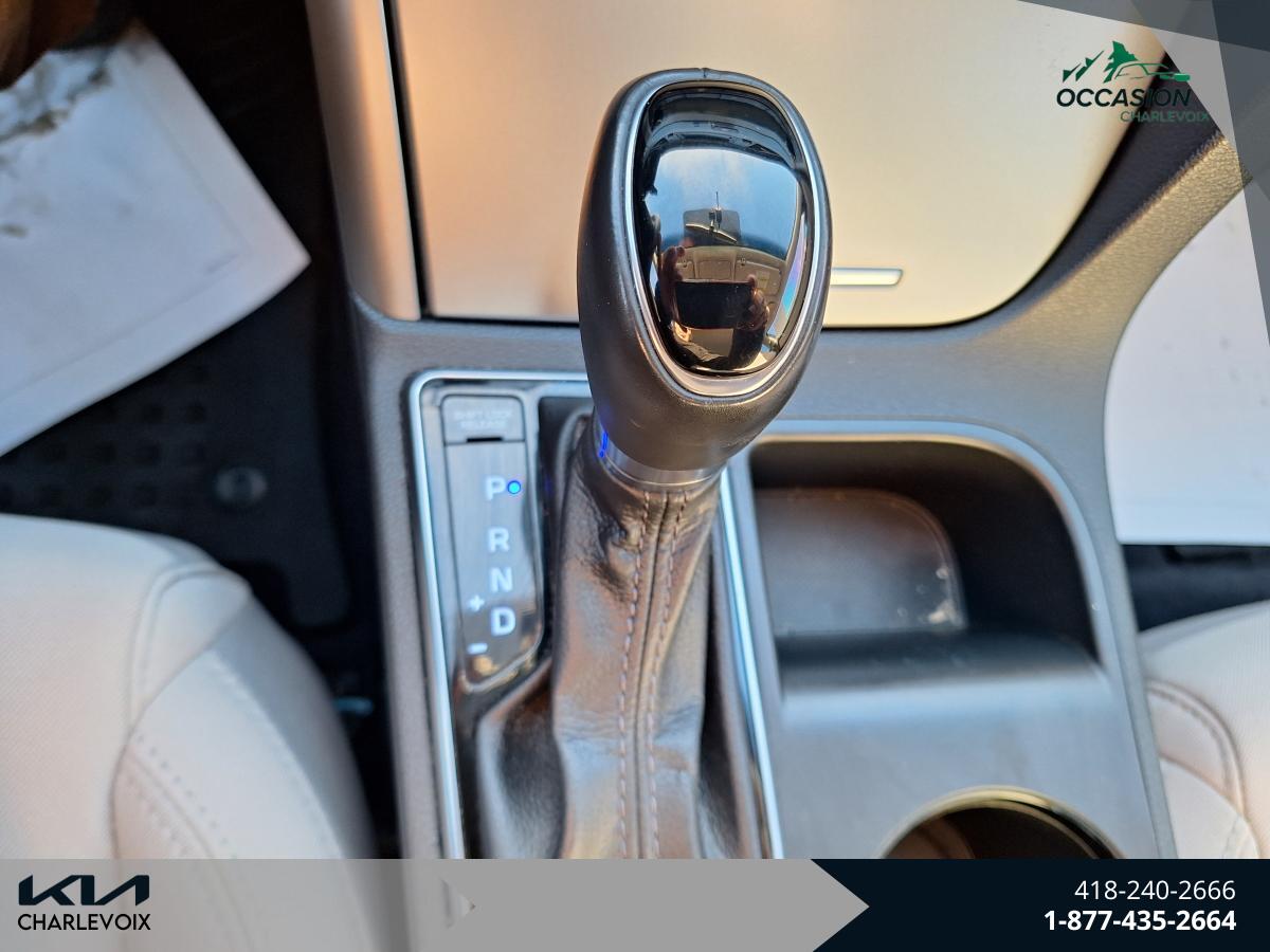 2015 Hyundai Sonata - Image 18