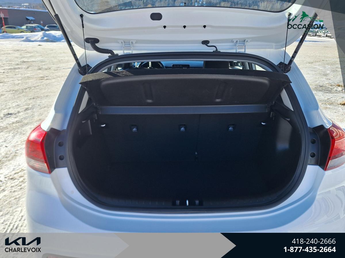 2021 Kia Rio5 - Image 7