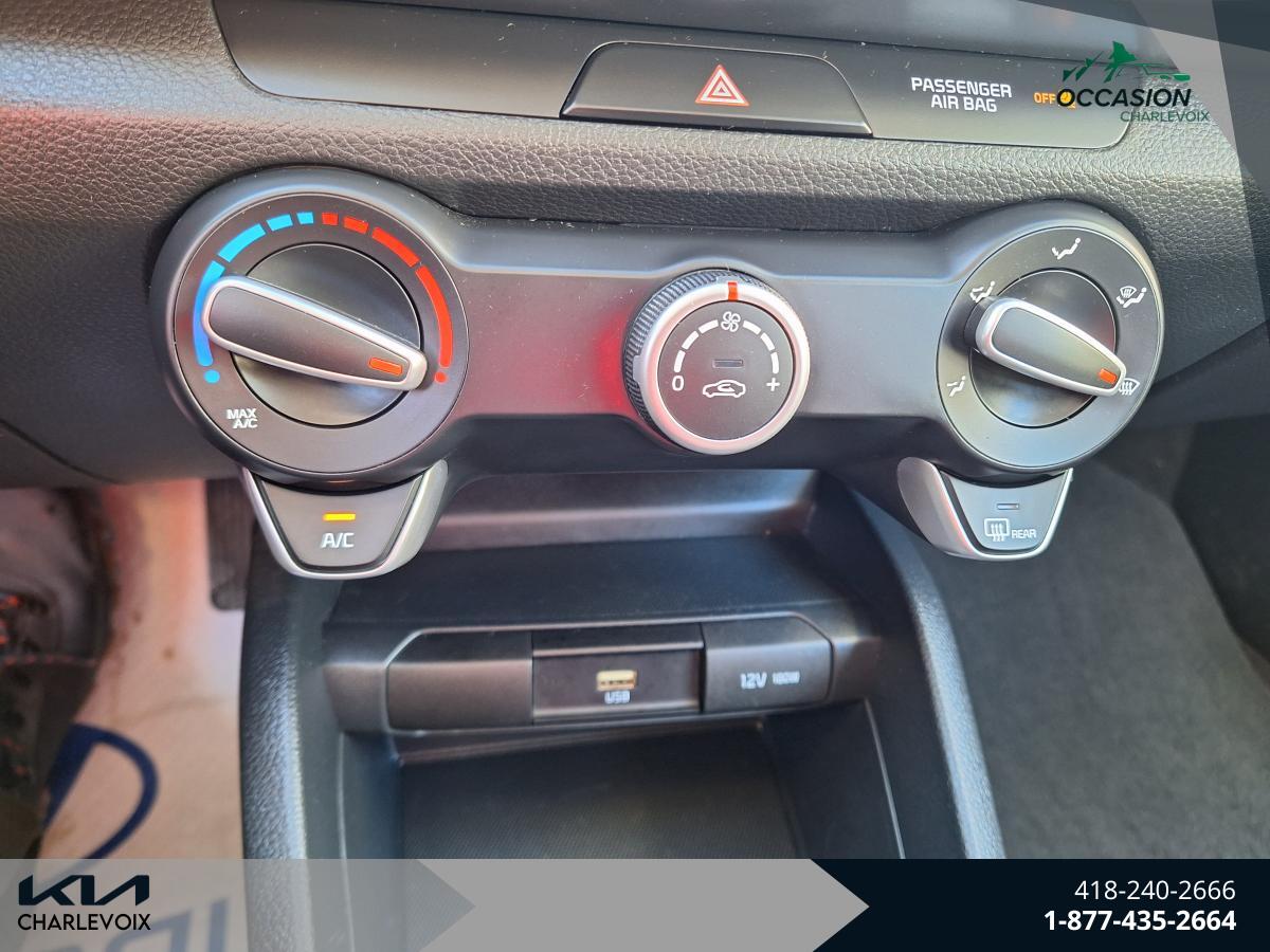 2021 Kia Rio5 - Image 16