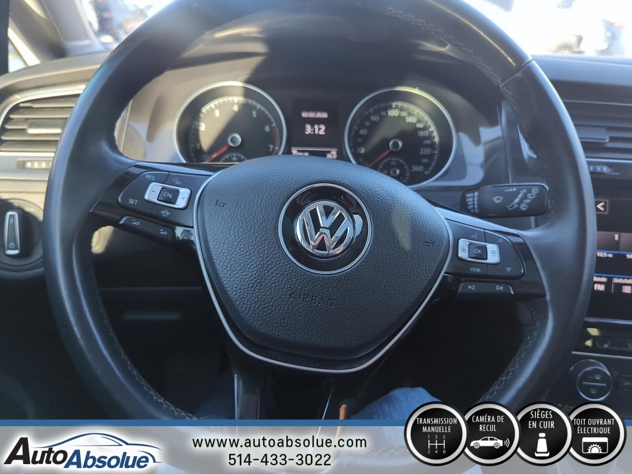 2019 Volkswagen Golf - Image 16