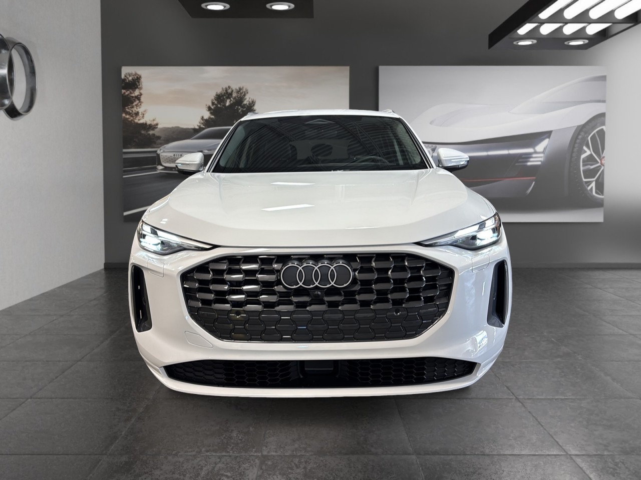 2025 Audi Q5 - Image 3