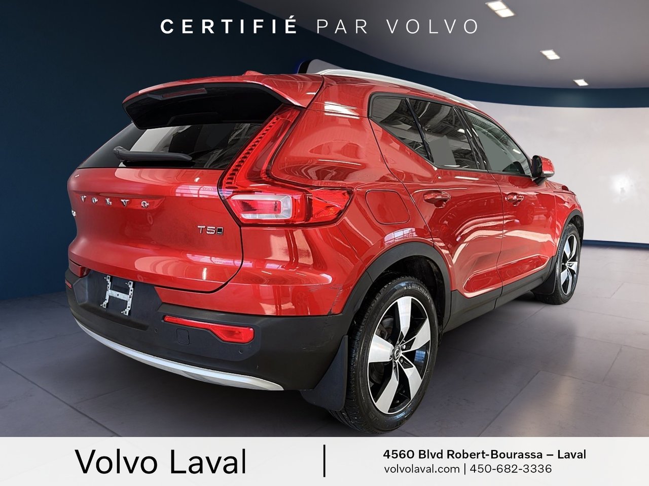 2022 Volvo XC40 - Image 7